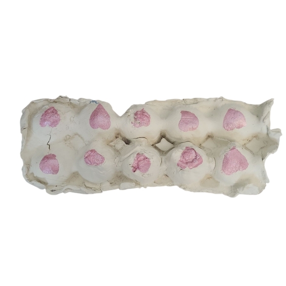 Handmade Air Dry Clay Egg Tray with Metallic Hearts & Yellow Chickens - Picture 3 of 4